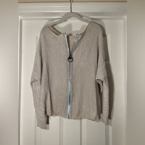 Light summer Boutique sweater, EUC